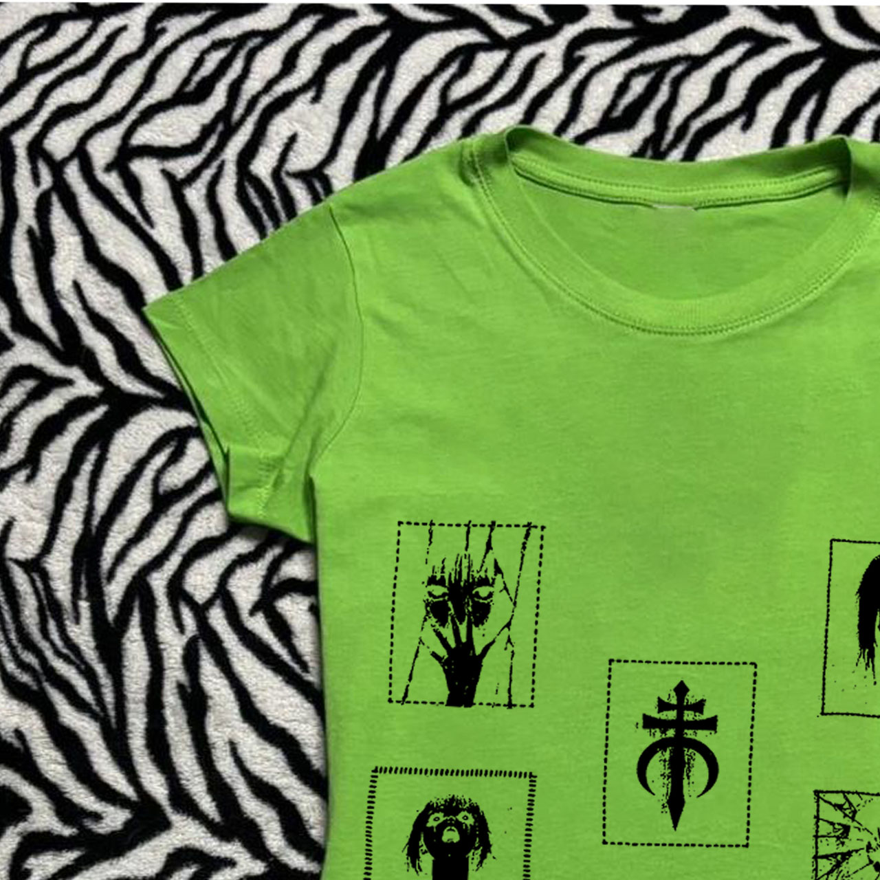 2000s Vintage Women's Crop Top - огляд і ціна Y2K Graphic Baby Tee Crop